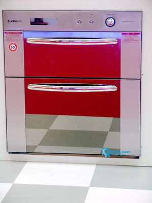 革新廚房呼吸體驗 康寶三層過濾油煙機，開啟科技廚房新紀元